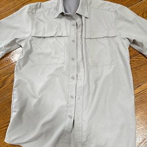 Wrangler gray fishing, outdoor men’s shirt. Size Small.